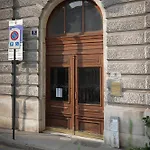Piazza Giotti 8 4*