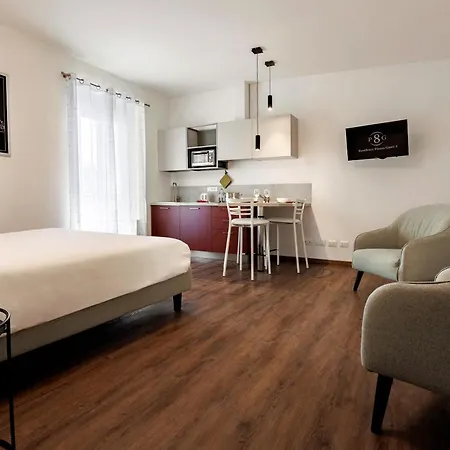 Piazza Giotti 8 Lejlighedshotel 4*