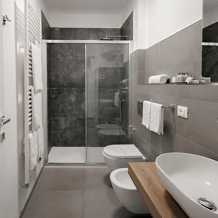 Piazza Giotti 8 Lejlighedshotel 4*