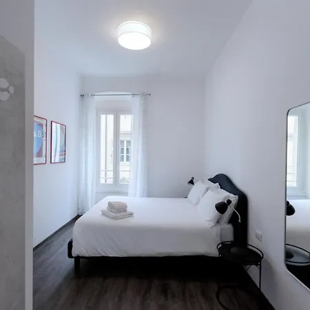 Piazza Giotti 8 4* Trieste