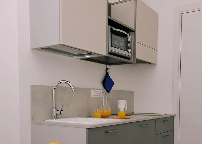 Piazza Giotti 8 Aparthotel 4*