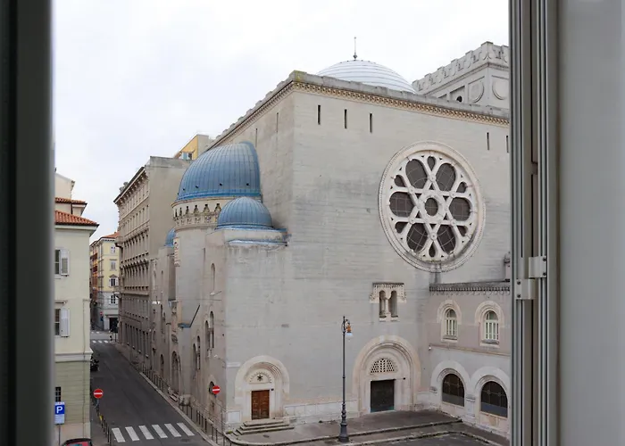 Aparthotel Piazza Giotti 8 4*