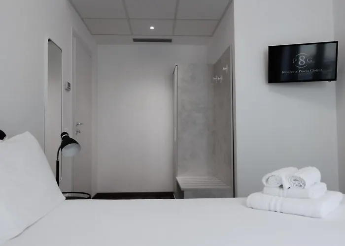 Piazza Giotti 8 Aparthotel Trieste